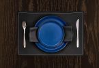 16-Piece Modern Dinnerware Set, Kitchen Plates and Bowls Sets, Service for 4, Blue and Black, Microwave & Dishwasher Safe